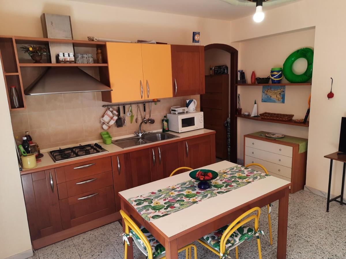 Casa Susanna Fondachello  Eksteriør bilde